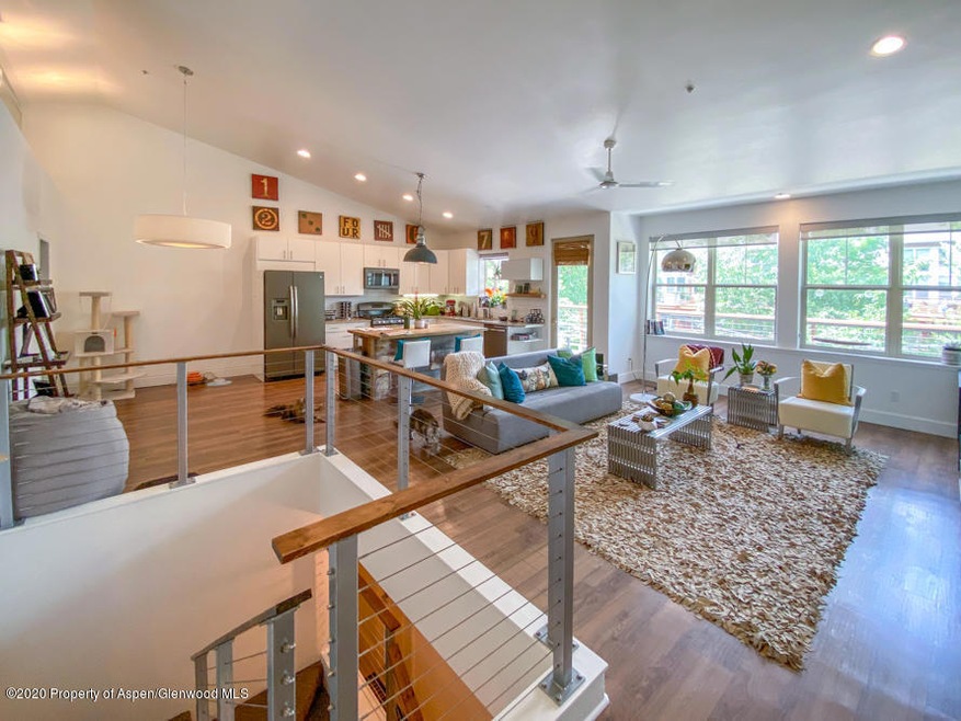 Spacious & Open Living Room/Kitchen