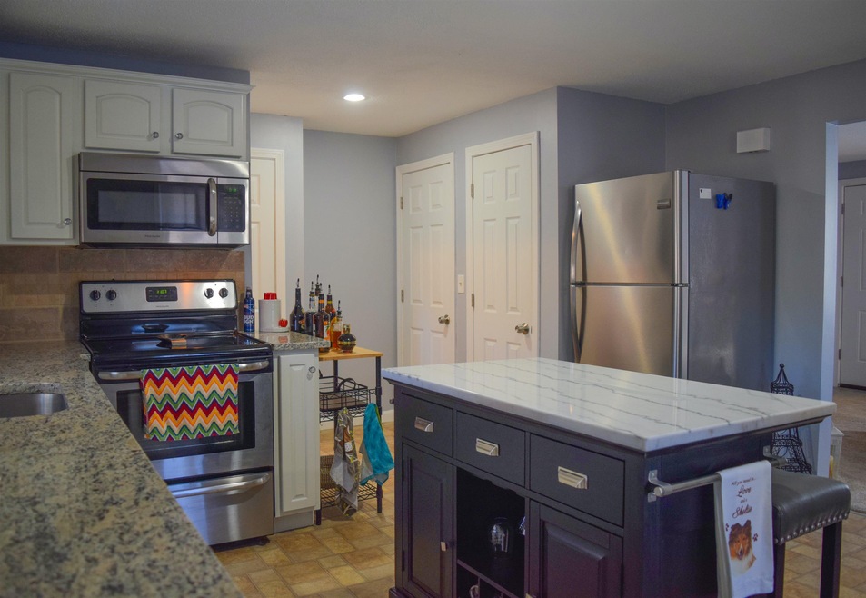 91 Granite St, Londonderry, NH 03053 - photo 1