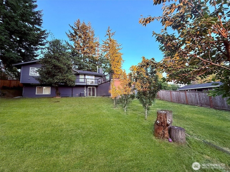 2000 NE 27th St, Renton, WA 98056 - photo 1