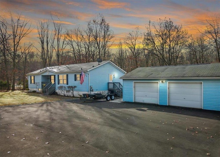 173 Shenkel Rd, Effort, PA 18330 - photo 1