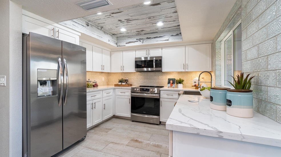 7220 N VIA NUEVA-14