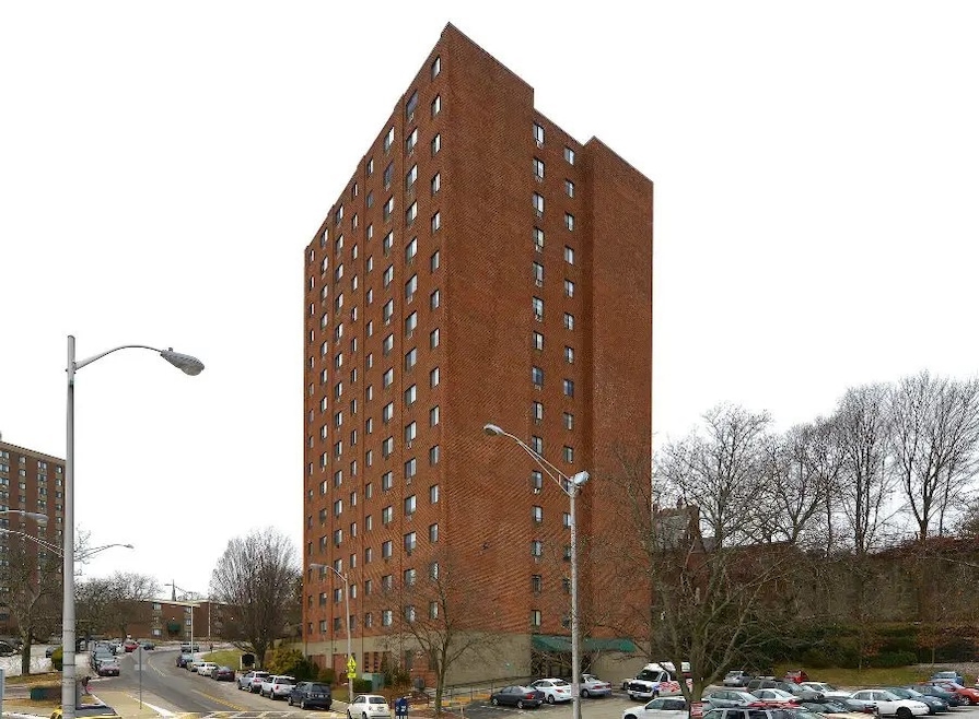 For Rent $1,610/month