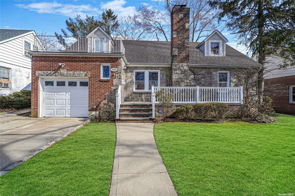 232 Dover Pkwy, Garden City, NY 11530 - photo 1