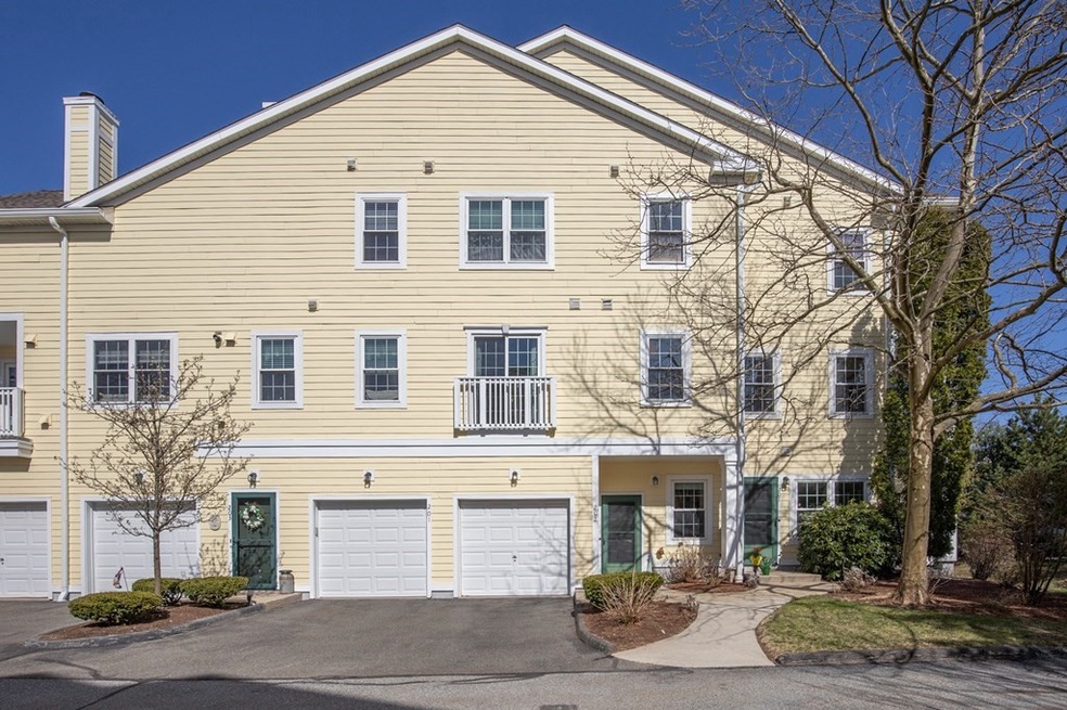 202 Gazebo Cir, Reading, MA 01867 - photo 1