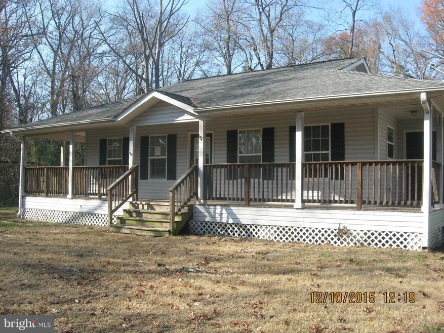 187 Pastor Dr, Colonial Beach, VA 22443 - photo 1