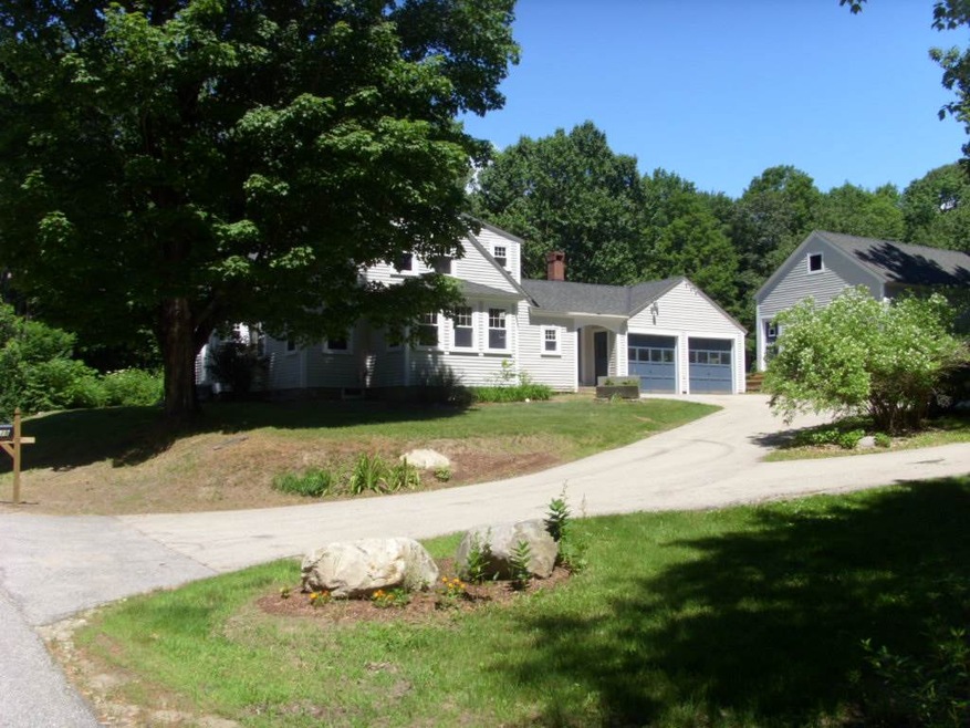 339 N Pembroke Rd, Pembroke, NH 03275 - photo 1