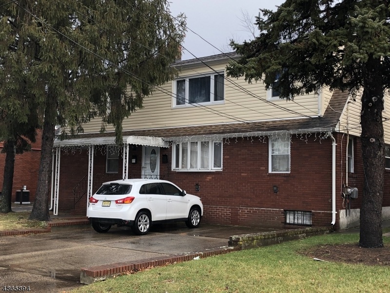 258 Chamberlain Ave, Paterson, NJ 07502 - photo 1