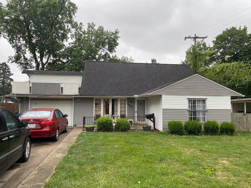 565 Virginia Cir W, Columbus, OH 43213 - photo 1