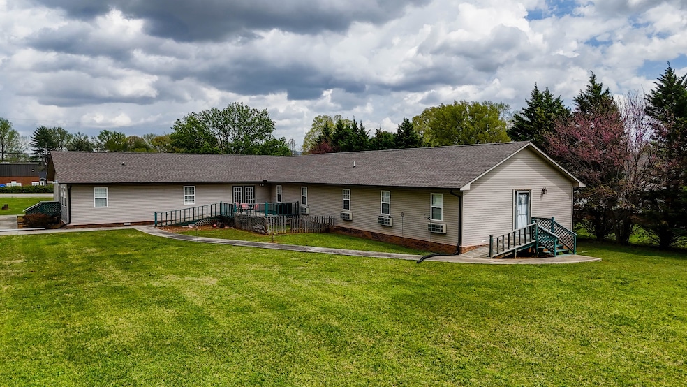 328 Cumberland St W, Cowan, TN 37318 - photo 1