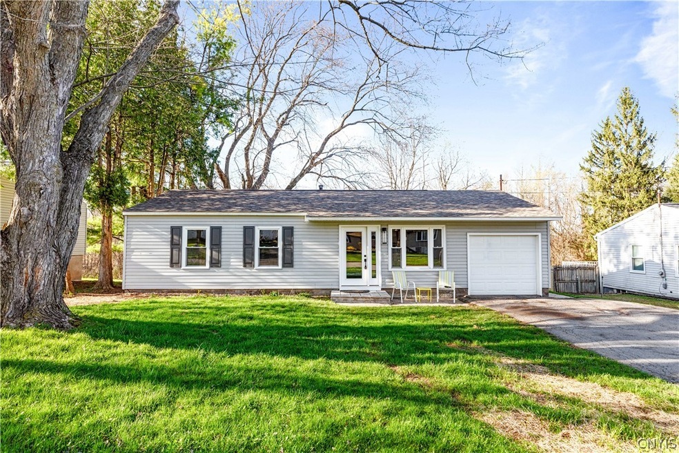 226 Hills St, Chittenango, NY 13037 - photo 1