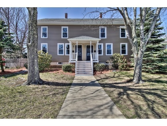 421 Dennett St unit 421, Portsmouth, NH 03801 - photo 1