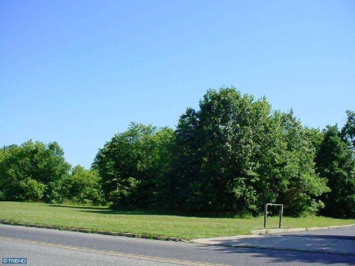 23 Pennypacker Dr, Willingboro, NJ 08046 - photo 1