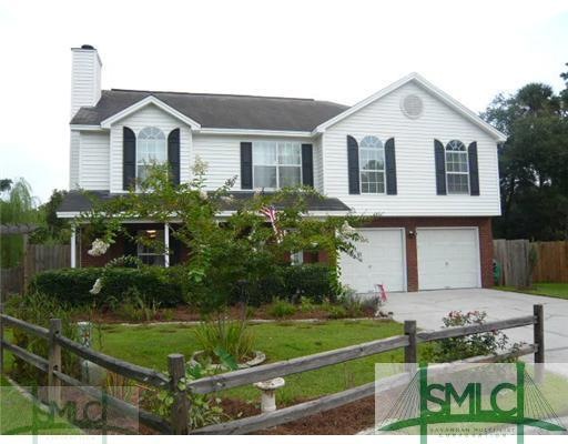 Exterior Front. Nice yard at end of cul-de-sac
