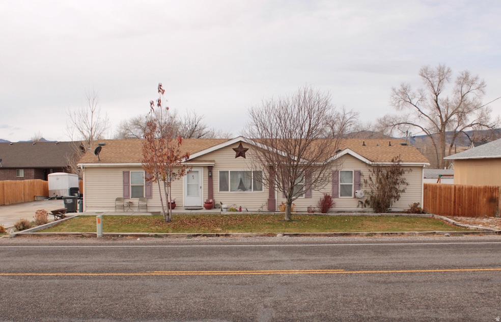 240 S State St, Redmond, UT 84652 - photo 1