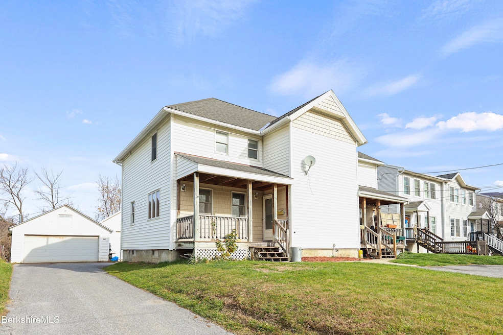 31 Apremont St, Adams, MA 01220 - photo 1