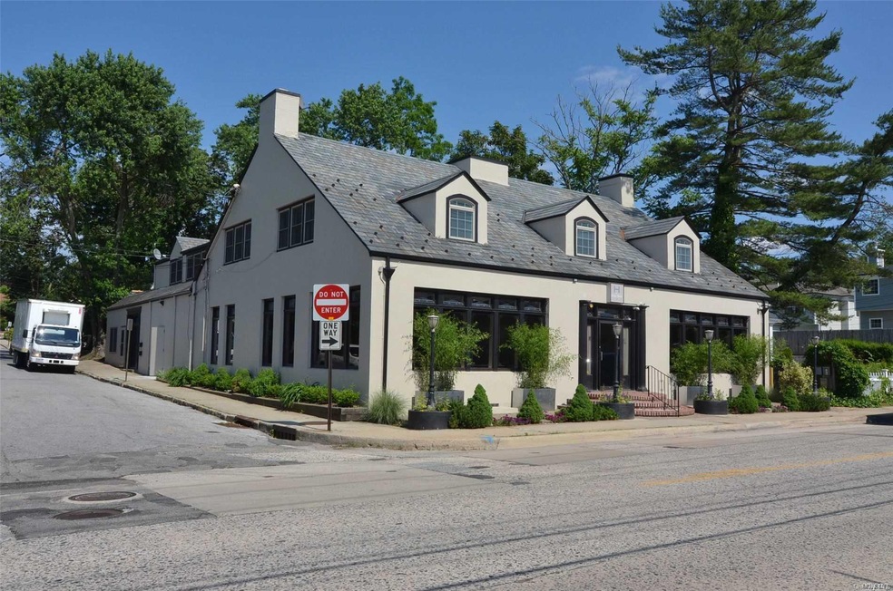 2 2nd Ave unit 3, Port Washington, NY 11050 - photo 1