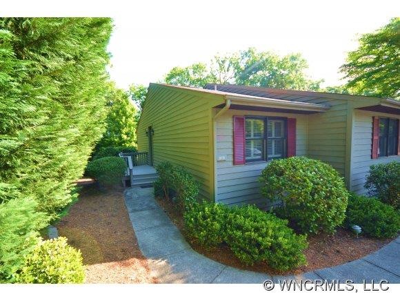 End unit side entrance