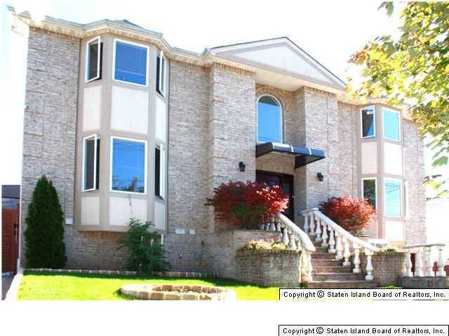 93 Abingdon Ave, Staten Island, NY 10308 - photo 1