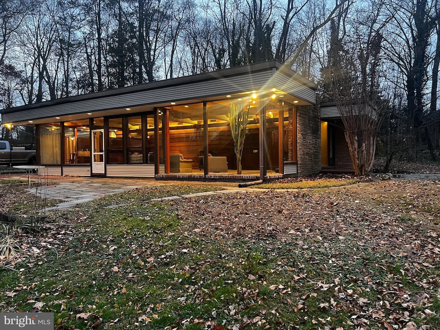 4403 E Yates Rd, Bensalem, PA 19020 - photo 1