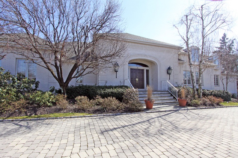 25 Chelsea Dr, Livingston, NJ 07039 - photo 1