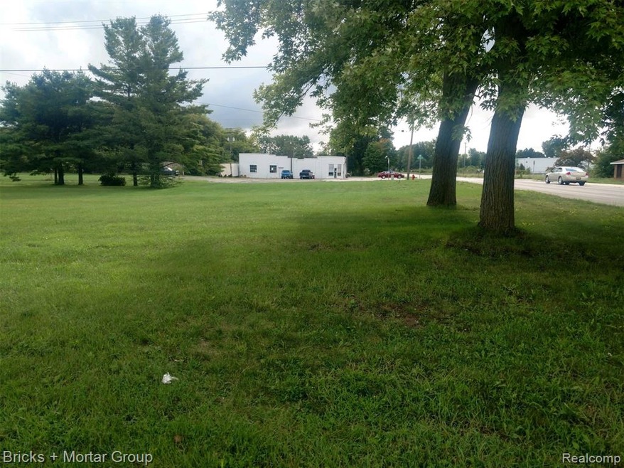 999 E Huron Ave, Vassar, MI 48768 - photo 1