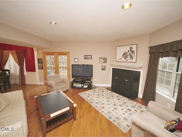 132 Hope St unit E, Stamford, CT 06906 - photo 1