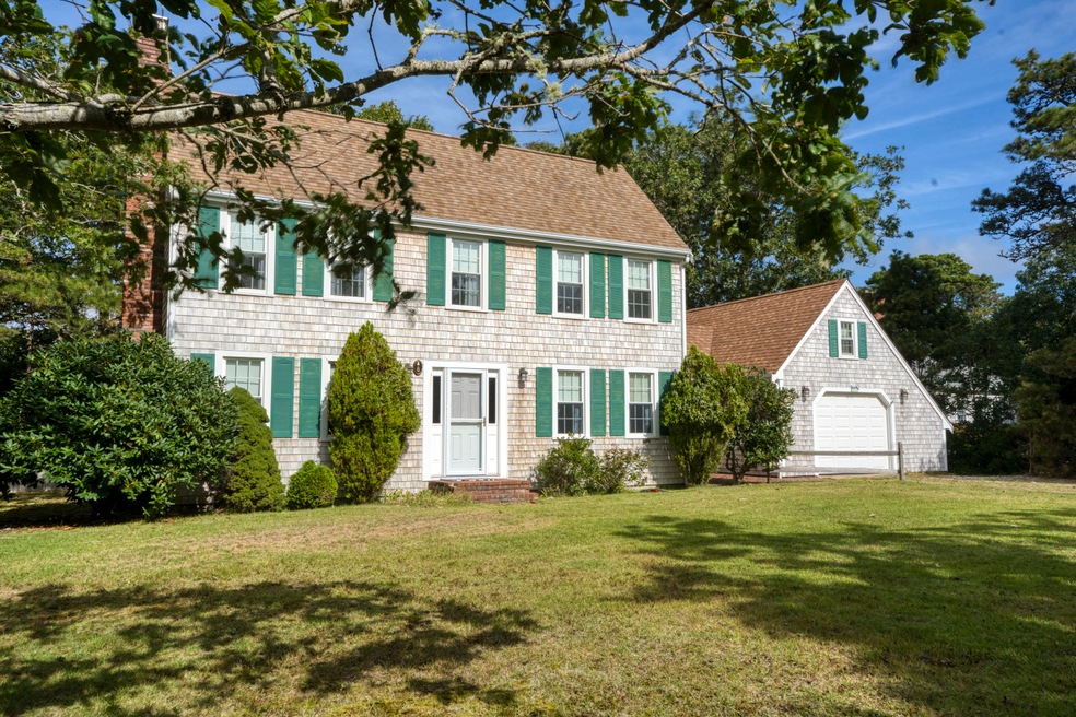 8 Marsh Hawk Cir, Edgartown, MA 02539 - photo 1