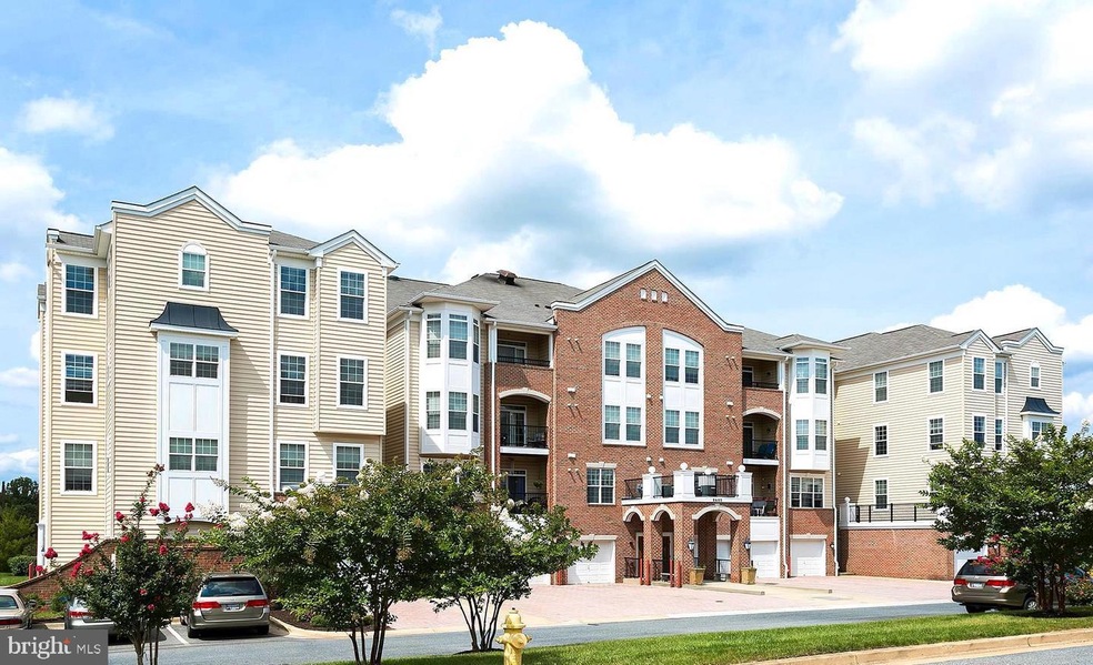 8600 Roaming Ridge Way unit 302, Odenton, MD 21113 - photo 1