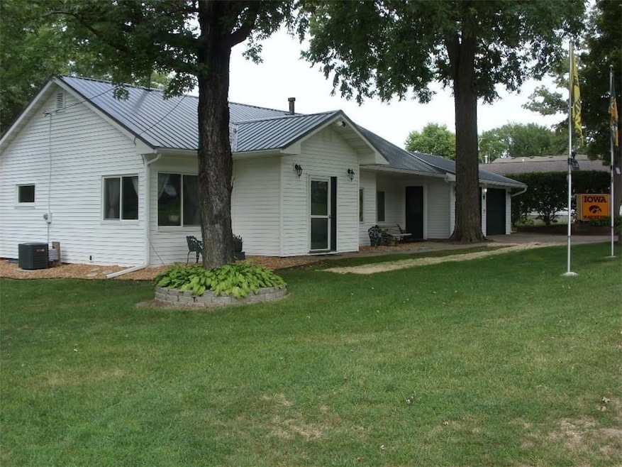 3318 Highway F48 W, Newton, IA 50208 - photo 1