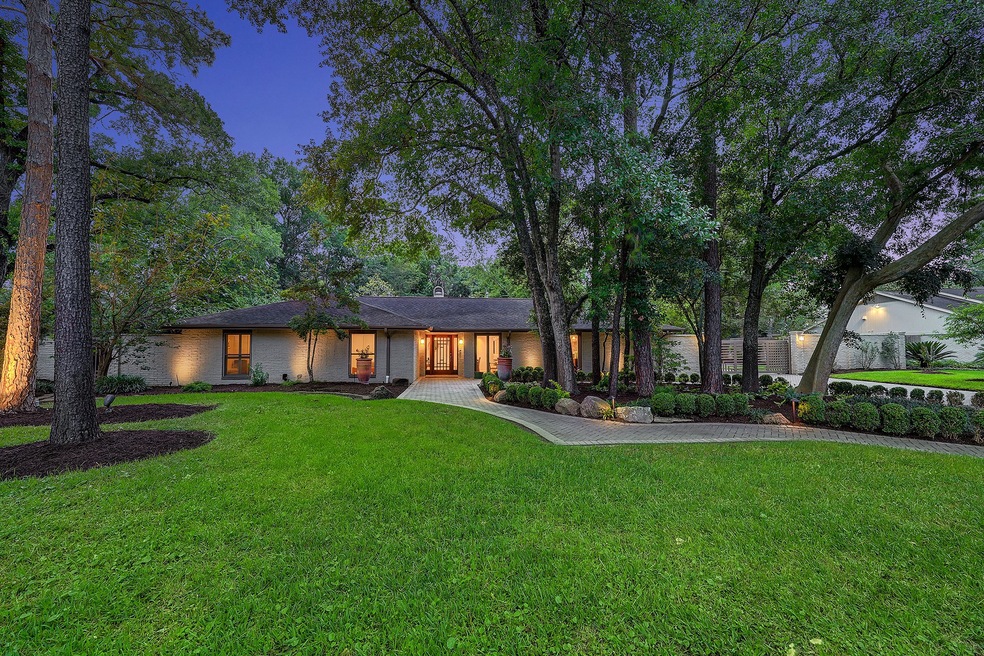 11719 Flintwood Dr, Houston, TX 77024 - photo 1