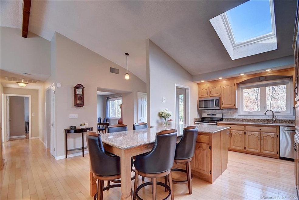 52 Grouse Hill Rd, Glastonbury, CT 06033 - photo 1