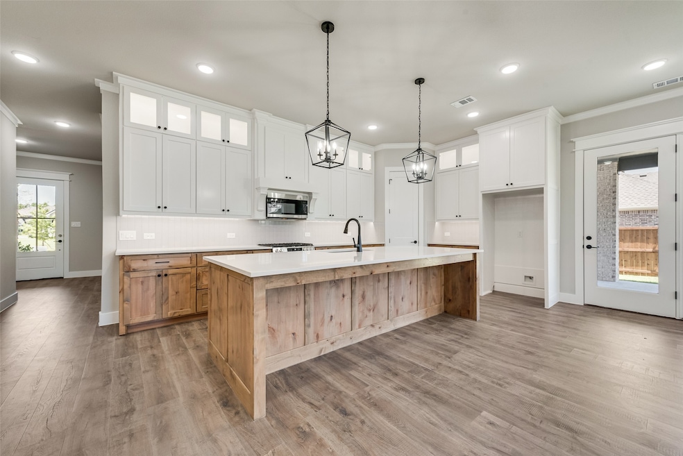 For Sale $615,000 • Co-Listing Agent