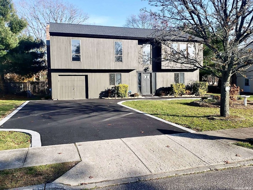 16 Nagle Ln unit T257, Central Islip, NY 11722 - photo 1