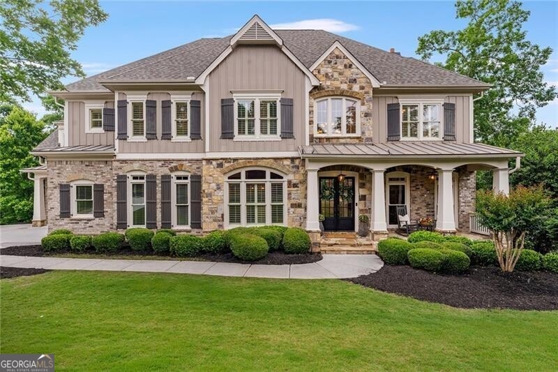 Beautiful Home in Cul-de -sac on the 4th hole of B