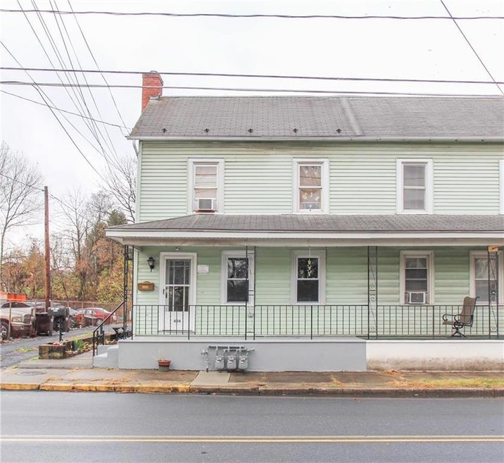 604 Main St unit 2, Freemansburg, PA 18017 - photo 1