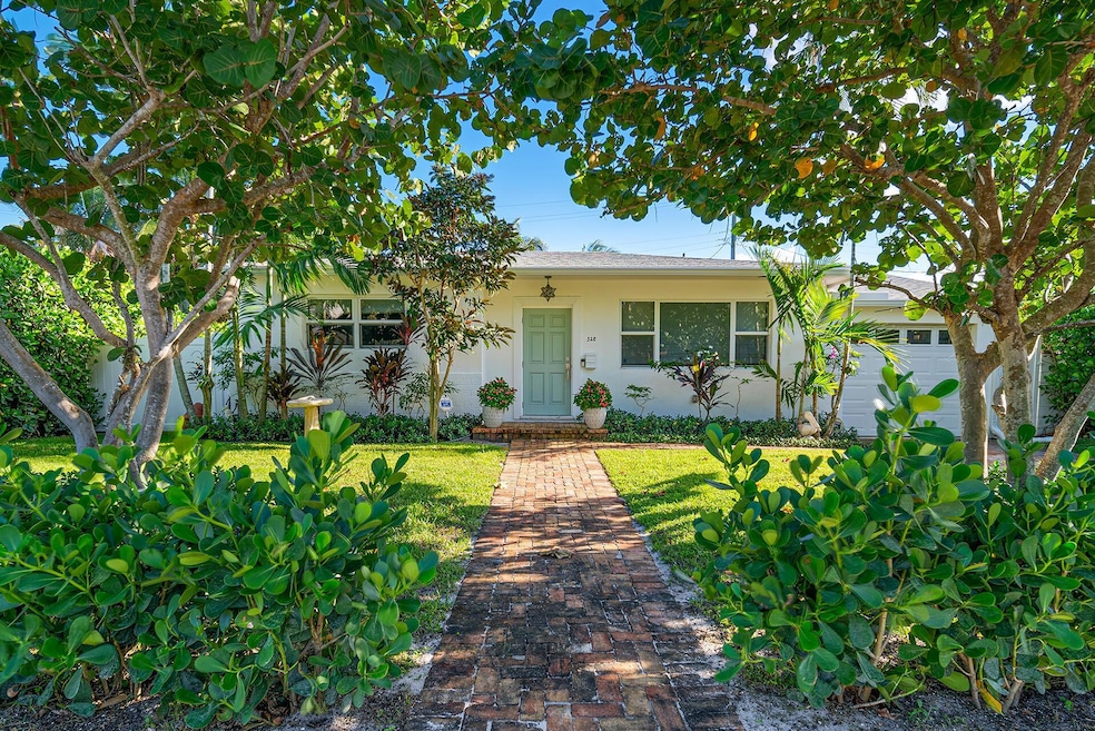 Sold $900,000 • Co-Listing Agent