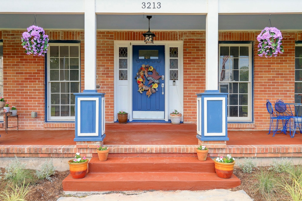 3213 Parkwood Dr, Houston, TX 77021 - photo 1