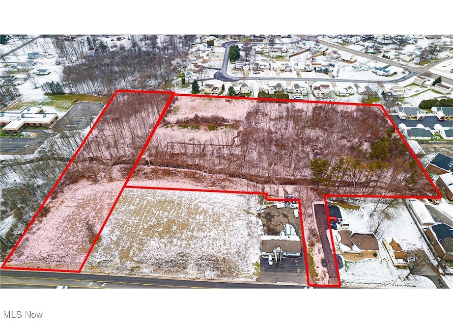 1242 W Western Reserve Rd, Youngstown, OH 44514 - photo 1