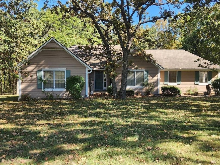 20080 178th St, Tonganoxie, KS 66086 - photo 1