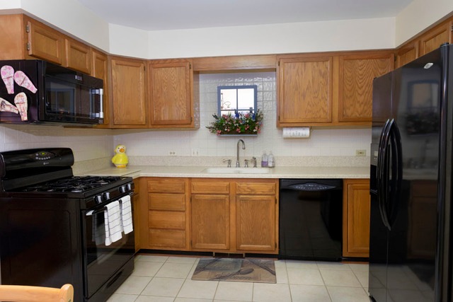 621 Windham Ln, Naperville, IL 60563 - photo 1