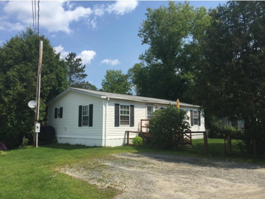 5 Laurel St, Whitefield, NH 03598 - photo 1