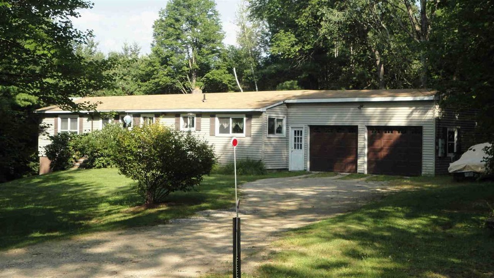 212 Brickett Hill Rd, Pembroke, NH 03275 - photo 1