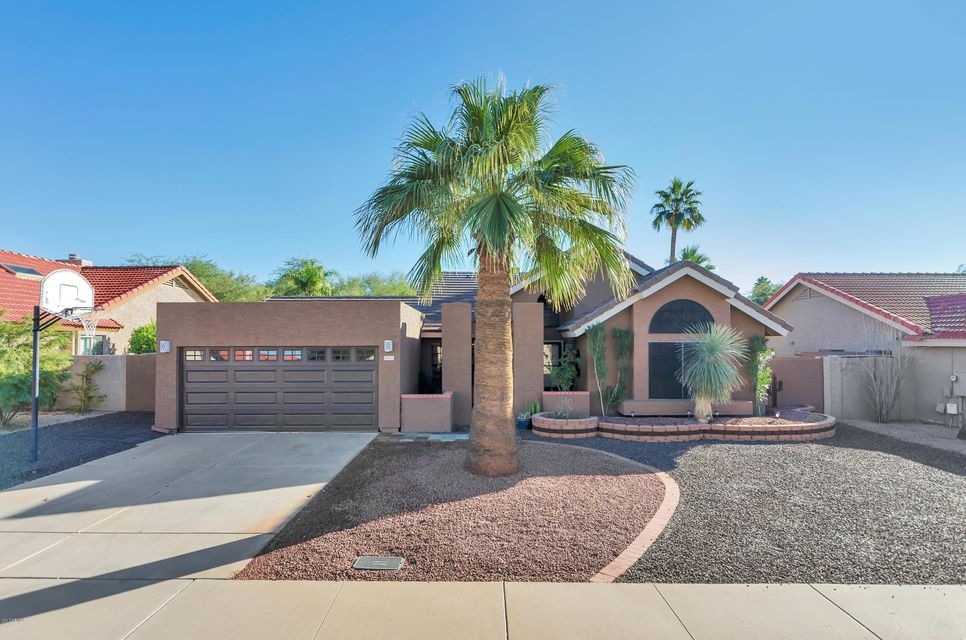 10865 N 111th Pl-print-001-21-Front Exte