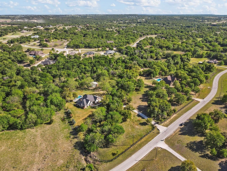 381 Sandpiper Dr, Weatherford, TX 76088 - photo 1