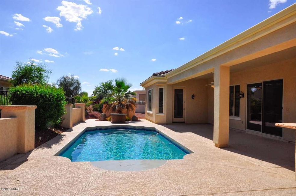 Backyard-Pool