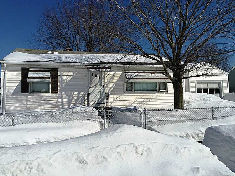 37 Gardner St, Pawtucket, RI 02861 - photo 1