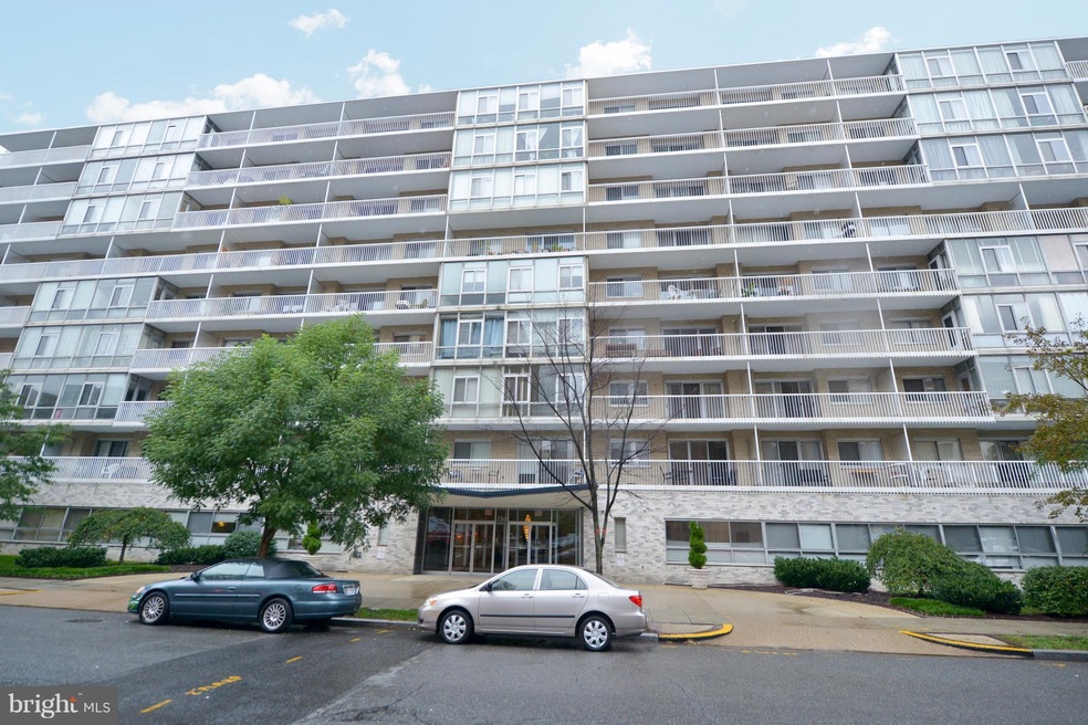 Potomac Plaza Terraces unit 512, Washington, DC 20037 - photo 1