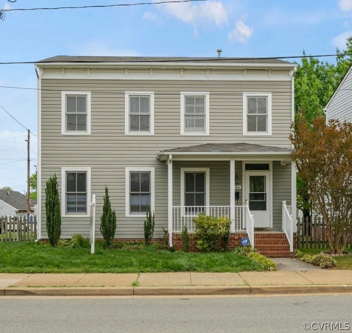 View of front of home with covered porch