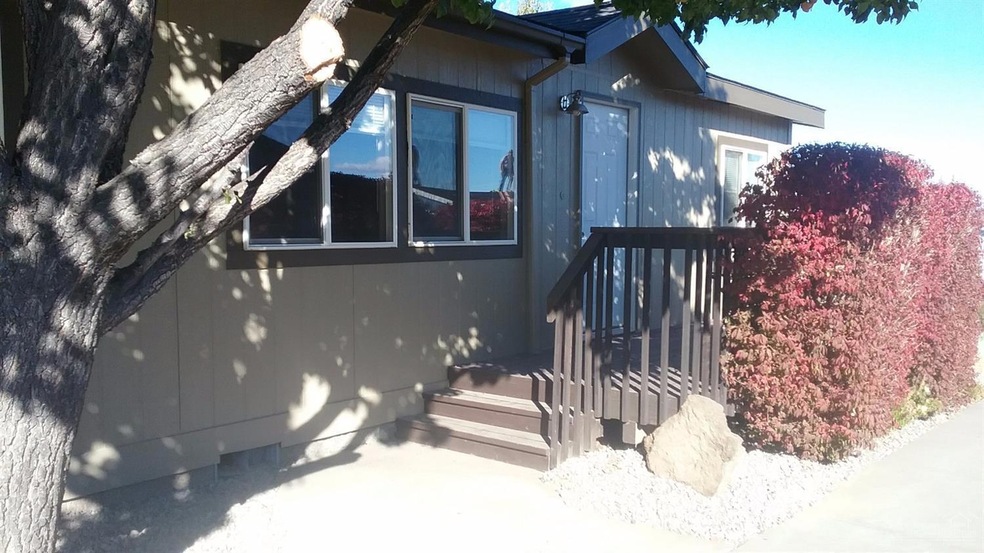 1280 SW Salsify Ln, Redmond, OR 97756 - photo 1