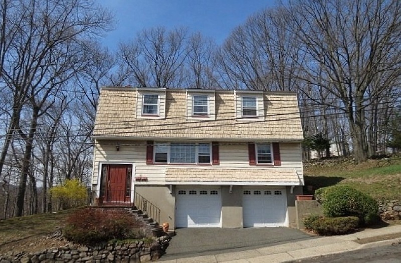 61 Lakeshore Dr unit 2, Prospect Park, NJ 07508 - photo 1